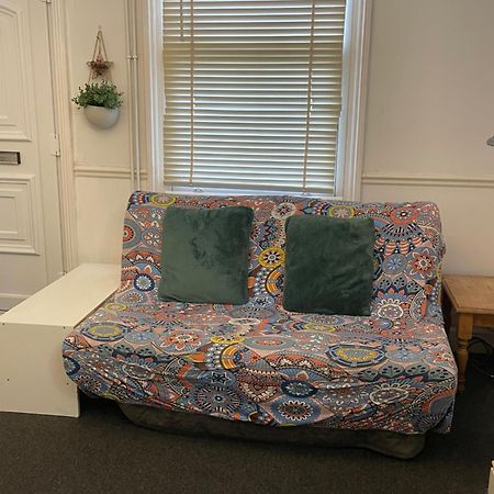 Cozy 3 Bedrooms Home Off Mill Road Sleep CBG Екстериор снимка