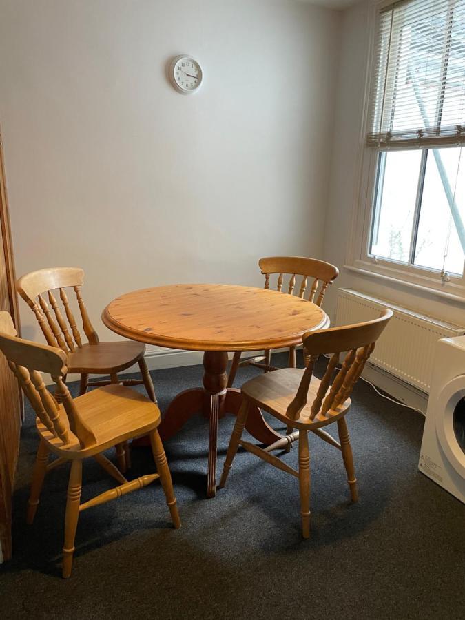 Cozy 3 Bedrooms Home Off Mill Road Sleep CBG Екстериор снимка