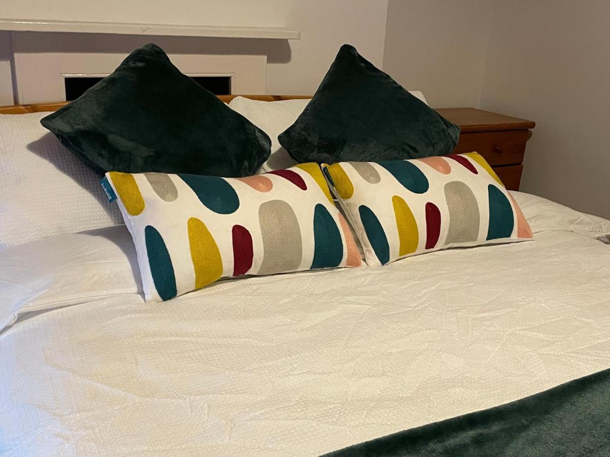 Cozy 3 Bedrooms Home Off Mill Road Sleep CBG Екстериор снимка