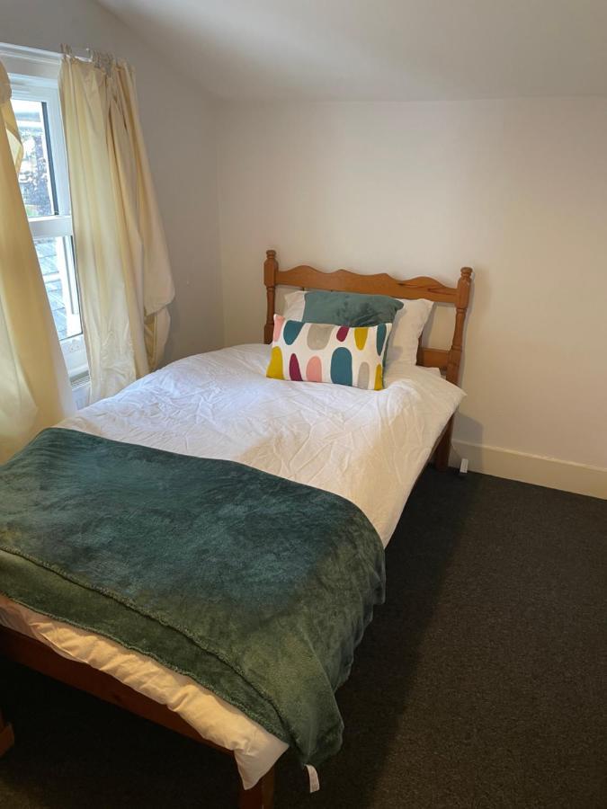 Cozy 3 Bedrooms Home Off Mill Road Sleep CBG Екстериор снимка