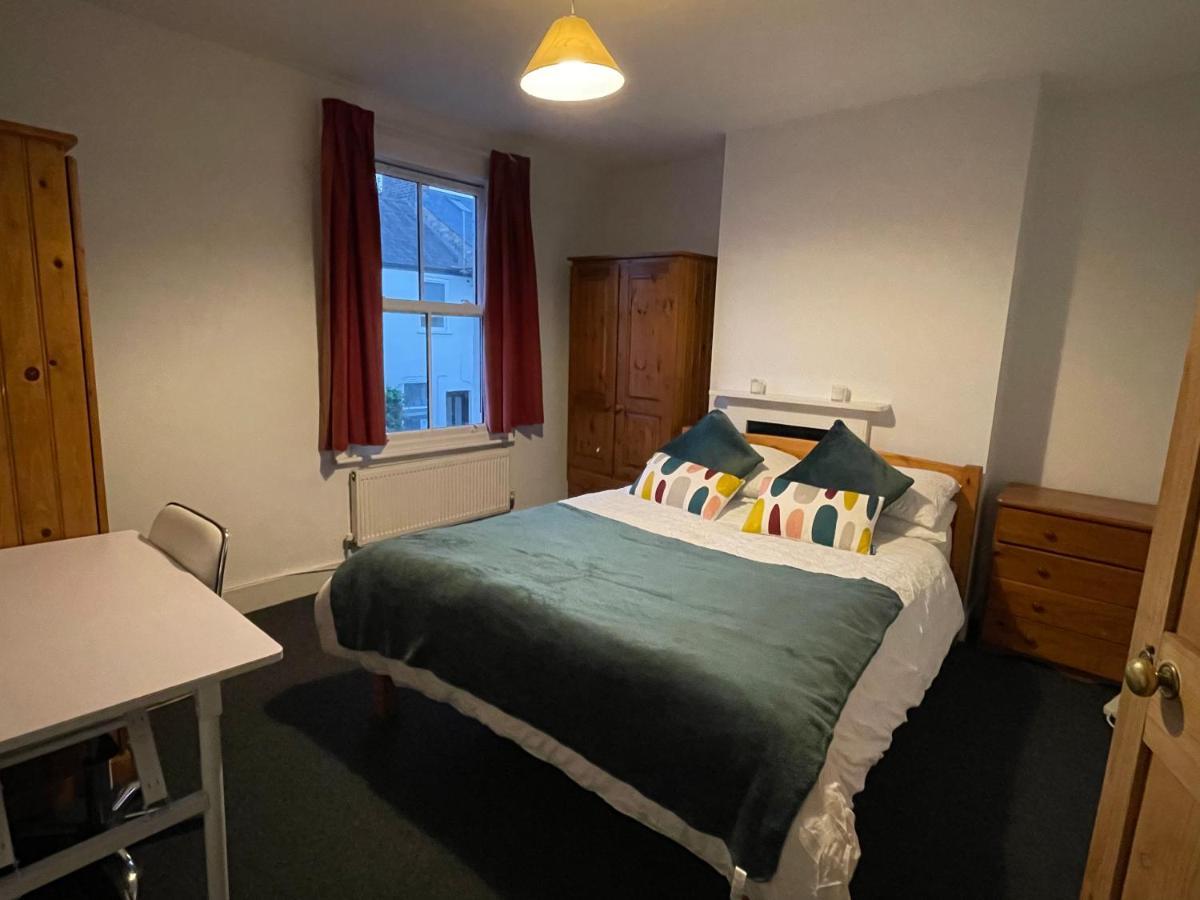 Cozy 3 Bedrooms Home Off Mill Road Sleep CBG Екстериор снимка